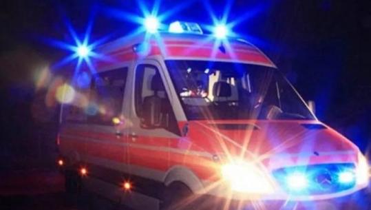 Aksident në aksin Tiranë-Durrës/ Humbi kontrollin mbi automjetin dhe u përplas me bordurën, ndërron jetë 28-vjeçari