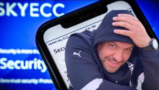 DOSJA/ ‘Ka kosto’, bisedat që ‘dogjën’ efektivin e Antiterrorit! I kërkon anëtarit të grupit të Visit Pojës 15 mijë euro për të shitur informacionet hetimore: Jemi 3 veta...