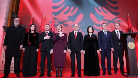 Begaj mbrëmje për Ditën e Pavarësisë: Shqipëria ka shënuar arritje, por ka ende për të bërë! Të pranishëm Rama dhe Osmani