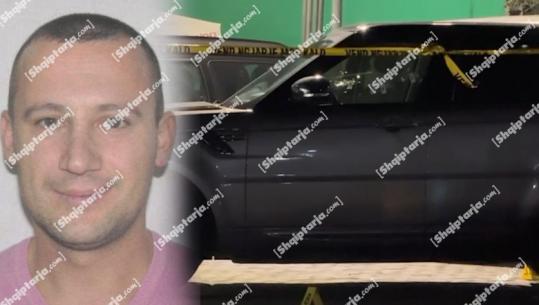 Vrasja e Mondi Mëhallës në Elbasan, Policia: Dy të arrestuar, shpallen në kërkim dy autorët! Njëri theu arrestin shtëpiak