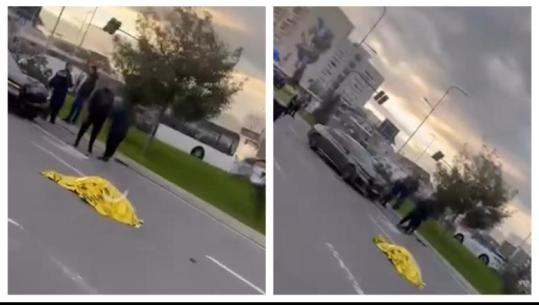 Tiranë/ Makina përplas këmbësoren te ish-sheshi Shqiponja, ndërron jetë