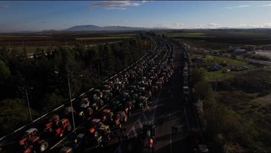 Greqia paralizohet nga protestat e fermerëve, aksi Kakavijë-Janinë 6 orë i bllokuar (VIDEO)