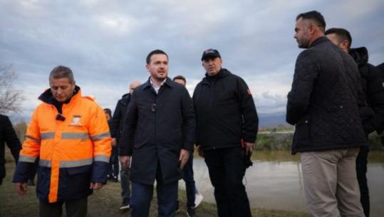 Ministri i Bujqësisë Salla shpërndan pamjet: Vijojnë punimet për riparimin e argjinaturës së dëmtuar në Tale