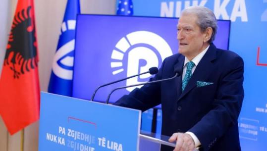 Berisha trembet nga takimi i Salianjit në Durrës, mesazh demokratëve: Distancohuni nga këto të ashtuquajtura takime
