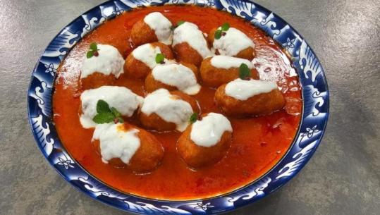 Qofte me bullgur në salcë me gjalpë nga zonja Albana