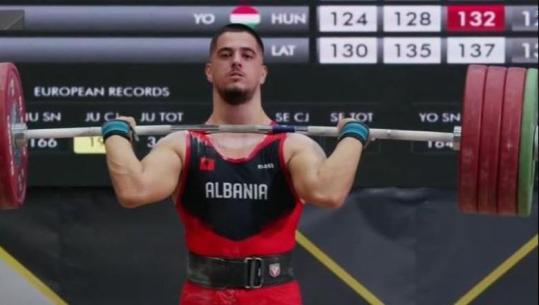 Ertjan Kofsha 'ndjek' Briken Caljan, merr tre medalje ari dhe vendos rekorde në Kampionatin Ballkanik të Peshëngritjes