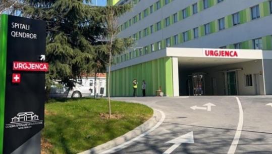 U dërgua një ditë më parë në QSUT, humb jetën 15-vjeçari që u plagos me thikë nga bashkëmoshatari në Durrës