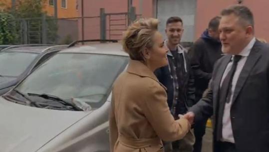 'Ty po të prisja Monika', Kryemadhi batuta me aktorin Julian Deda para SPAK: Më thirrën për Metën