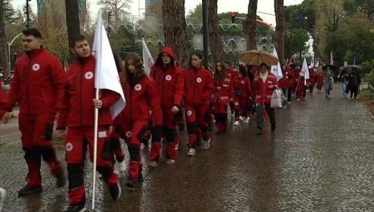 Dita e vullnetarizmit, të rinjtë në Tiranë: Ndryshimi të nisë nga ne