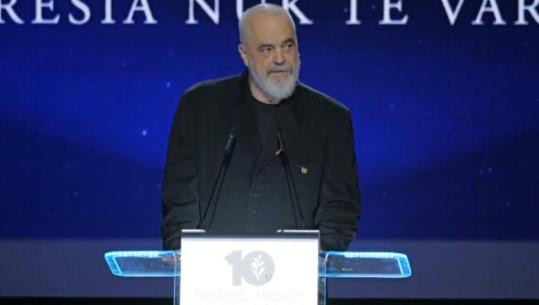 Kryeministri Rama: Bamirësia është disiplinë! Shqipëria hapi dyert për afganët, vendet e NATO-s i refuzuan! U bëmë shembull solidariteti