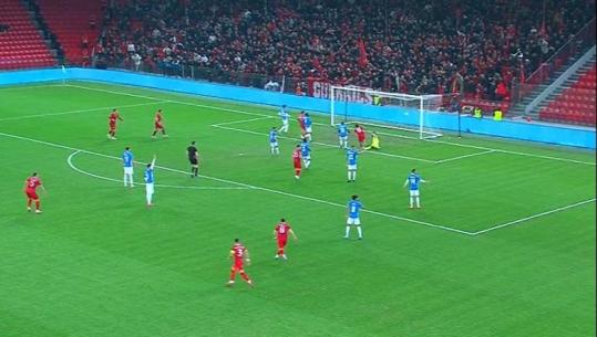 LIVE/ Vetëm 7 minuta lojë, të kuqtë zhbllokojnë derbin me Human! Tirana 0-1 Partizani në stadiumin 'Air Albania'