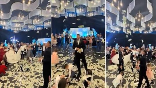 Sulmuesi i Kombëtares shqiptare ‘e djeg’ në dasmën e motrës, mbush sallën me para (VIDEO)