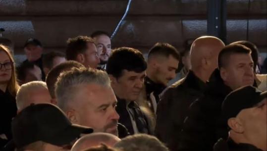 Pas foltores në Durrës, Ervin Salianji i bashkohet protestës së Sali Berishës