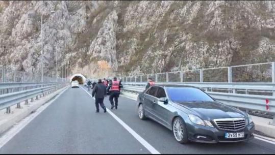  Hidhet nga ura në rrugën e Arbrit në Klos nipi i Nehat Kullës, trupi i pajetë nxirret nga humnera