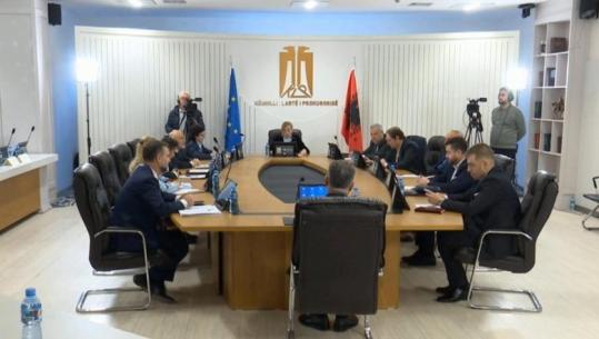 LIVE TV- Kush do jetë pasuesi i Altin Dumanit? Nis mbledhja në KLP, Adnan Xholi prezanton platformën e tij, të pranishëm edhe ndërkombëtarët 