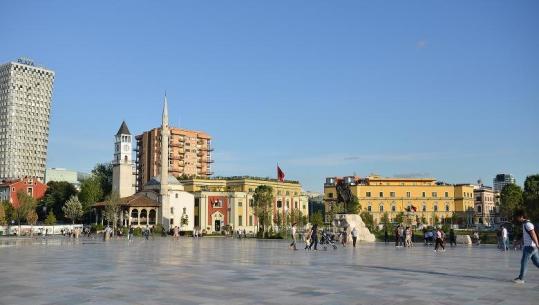 Ilir Yzeiri: Përse po rrëshqasim në boshllëk