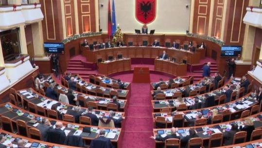 LIVE TV- Mocioni me debat për 11 majin, Berisha: Proces farsë tipike e narkodiktaturave! Balla: Meqë në Shqipëri u përdor shteti, pse humbët dhe në Diasporë?