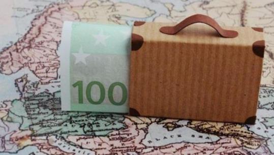 Në 9 muajt e parë të vitit emigrantët sollën 817 mln euro. Në 1 dekadë 8.2 mld € remitanca, rënia e valutave i zhvlerësoi 30%