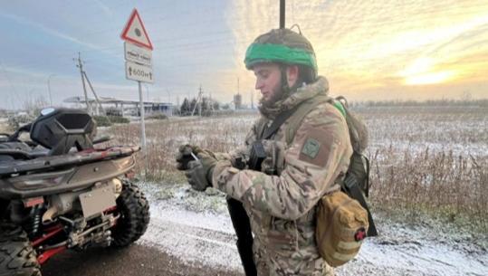 Mes llogoreve, ‘dhëmbëve të dragoit’ dhe rrjetave kundër dronëve, si fortesa e Donbasit i reziston ofensivës ruse