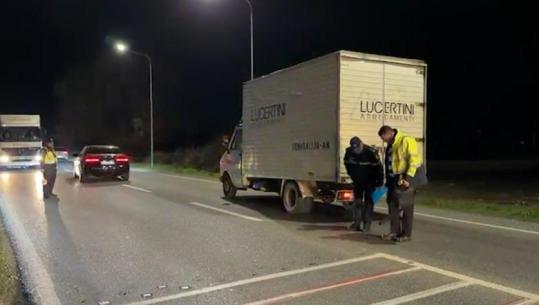 Aksident në aksin Lezhë–Milot, mjeti përplas të moshuarën teksa po kalonte rrugën