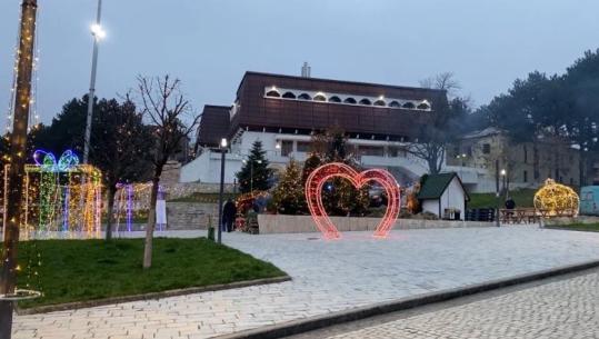 Festat/ Emigrantët rikthejnë gjallërinë në Tropojë, hapet panairi 'Krishtlindje në Bjeshkë'