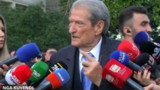 Kuvendi mbyllet pas kaosit, Berisha: Nuk ka Parlament me ata që zbatojnë moton vidh dhe ik