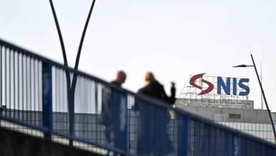 Putin thotë se Rusia “ka ide” si të zgjidhet çështja e NIS-it të sanksionuar serb