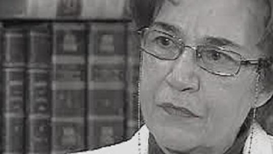 Pavarësisht lidhjeve familjare me Enver Hoxhën, as unë e Luani, nuk e kishim as në mendësi propagandën dhe luftën e klasave! Refleksionet e studiueses së njohur