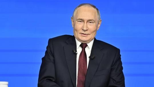 ‘Besoj në Zot’, Putin: Jam i dashuruar, besoj në dashuri me shikim të parë