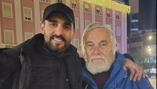  'Ma përdori foton për miting'/ Aktori Viktor Zhusti distancohet nga Adriatik Lapaj