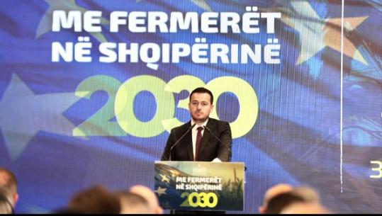 'Me fermerët në Shqipërinë 2030', ministri Salla: Synojmë të përfitojnë 150 mijë fermerë/ Prezantohet platforma digjitale, informuese dhe “Numri Blu”