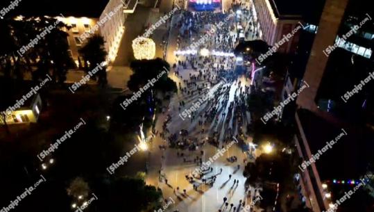 LIVE TV - Protesta e PD/ Pak militantë presin Berishën në seli, pjesëmarrje e ulët edhe në bulevardin para Kryeministrisë! Lapaj spostohet nga sheshi! 1300 efektivë në terren