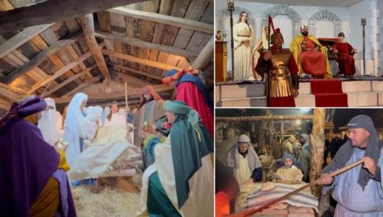 REPORTAZH/ Hajmeli, fshati ku përjeton lindjen e Krishtit! Mbi dy mijë qytetarë ndjekin shfaqjen unike 'Betlehemi i gjallë'