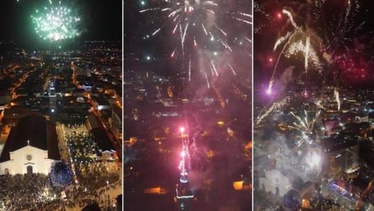 Spektakël fishekzjarrësh, si u kremtua Lindja e Krishtit në Shkodër