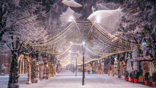 Shqiptarët ‘arratisen’ për festa, Korça rekord rezervimesh