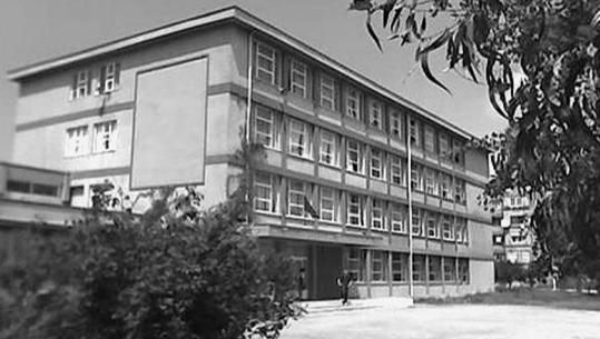 Ai, iu kundërvu shkollës së mesme ‘Naim Frashëri’, hodhi në oborr fletushka kundër-revolucionare, historia e njeriut që kundërshtoi prishjen e kishave e xhamive në ‘67-ën