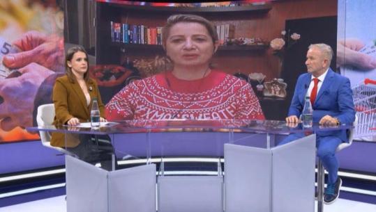 Darka e fundvitit më e shtrenjtë se vitet e kaluara, çmimet ‘kulmojnë’ në dhjetor, ekspertët: Shteti të ‘zgjohet’, tregtarët abuzojnë