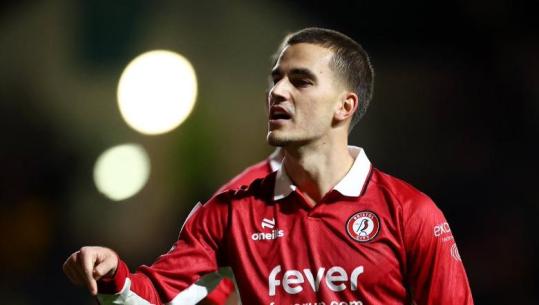 VIDEO/ I mjaftojnë vetëm katër minuta lojë, Anis Mehmeti shënon supergol në Angli