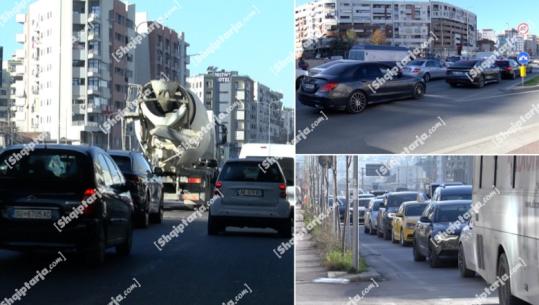 Fluksi për festat e fundvitit, bllokohen hyrjet dhe daljet e Tiranës! Trafik i rënduar