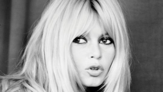 Gruaja më e bukur e shekullit XX! Shuhet ikona franceze e kinemasë Brigitte Bardot