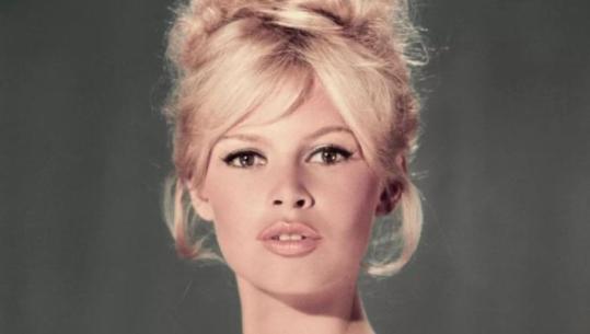 Gruaja më e bukur e shekullit XX! Shuhet ikona franceze e kinemasë Brigitte Bardot