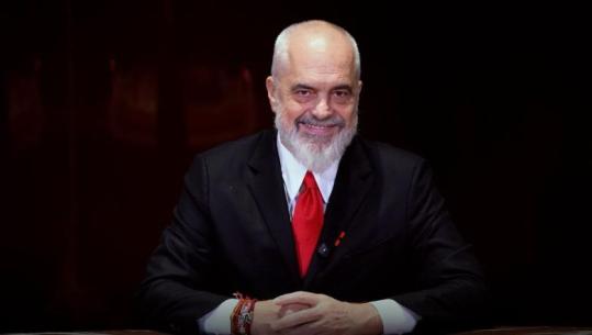 Në vigjilje të vitit 2026, Rama urim për shqiptarët: Të metat dhe mëkatet tona nuk e zvogëlojnë dot progresin! Vendin drejt BE nuk e çuan alienët, por PS (VIDEO)