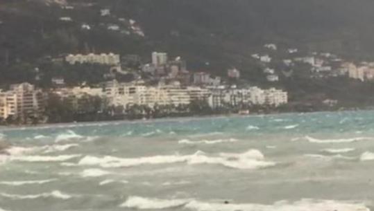 Moti i keq/ Autoriteti Portual Vlorë ndalon lundrimin për mjetet e vogla lundruese dhe ato të peshkimit nga nesër deri më datë 7 janar 