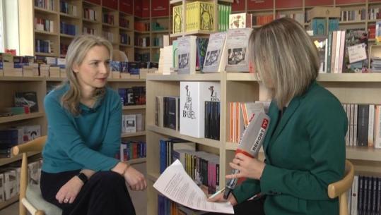 SPECIALE/ Lea Ypi rikrijon jetën e gjyshes përmes dokumenteve dhe kujtimeve: Historia nuk është bardh e zi