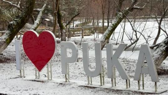 Moti i keq 'pushton' vendin, reshje shiu dhe dëbore në Shkodër e Pukë, akset nacionale të kalueshme (VIDEO)