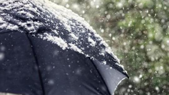 Moti i keq në vend, Instituti i Gjeoshkencave paralajmëron: Në zonat malore të qarkut të Vlorës priten reshje dëbore