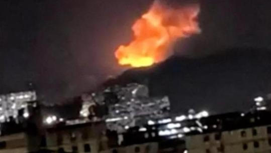 Sirena për sulme ajrore dhe 7 shpërthime të forta në kryeqytetin e Venezuelës! Zgjatën 15 minuta (VIDEO)