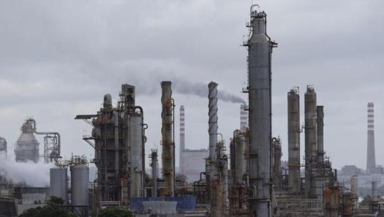 Arrestimi i Maduro/ Bie çmimi i naftës, rritet ai i metaleve të çmuara