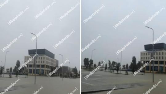 Reshjet e shiut në vend/ Nga shkollat në Universitet, pezullohet mësimi në Durrës 