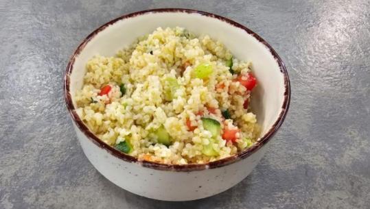 Sallatë me bullgur nga zonja Albana